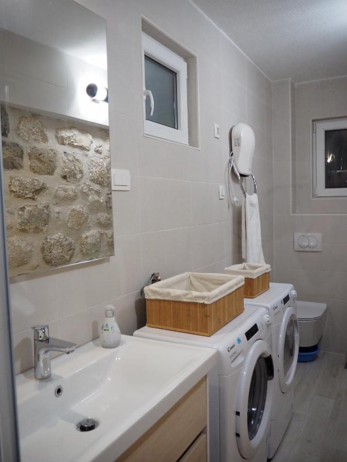 Romantic Stone House By The Sea **** Cattaro Esterno foto