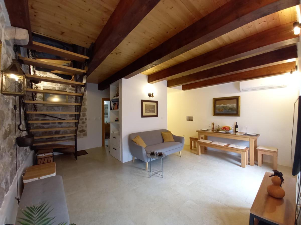 Romantic Stone House By The Sea **** Cattaro Esterno foto