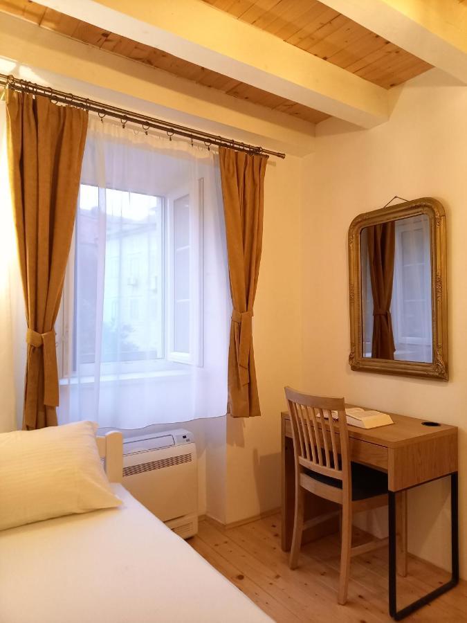 Romantic Stone House By The Sea **** Cattaro Esterno foto